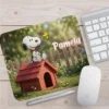 mouse-pad-personalizado-snoopy-nombre Mouse Pad personalizado con diseño inspirado en Snoopy sobre su casita y nombre personalizado, ideal como regalo original.