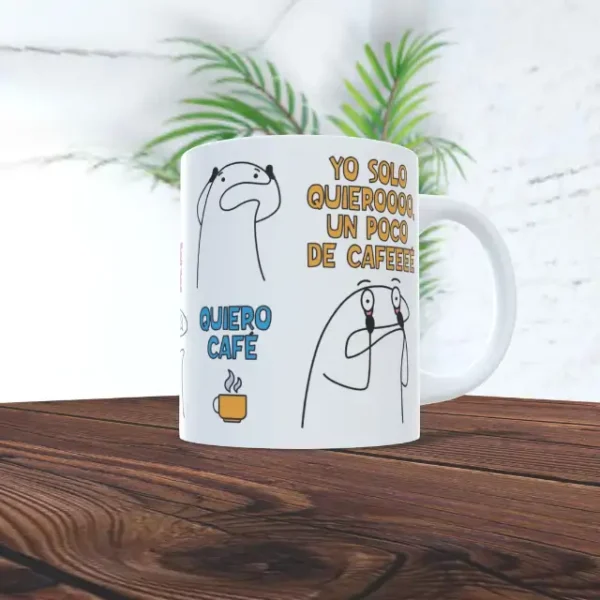 Taza personalizada Quiero Café con personajes estilo Flork y frases divertidas para amantes del café.